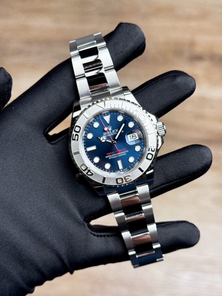 Rolex Yacht-Master 40 Blue Platinum Oyster 2026 Unworn 126622