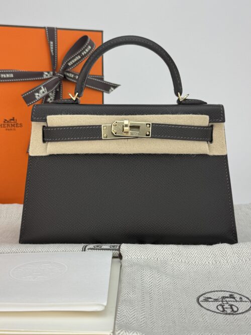 HERMES Mini Kelly 20 Sellier Epsom Bai Brun Permabrass Hardware G 2026