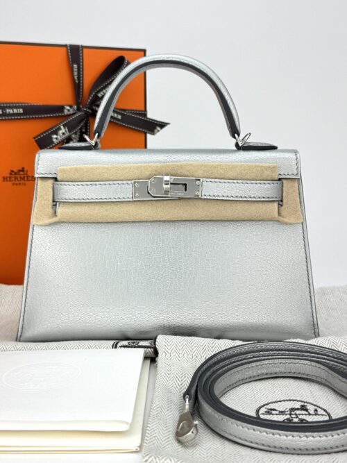 Hermes Mini Kelly 20 Chevre Chamkilight Argent Palladium Hardware G Stamp 2026