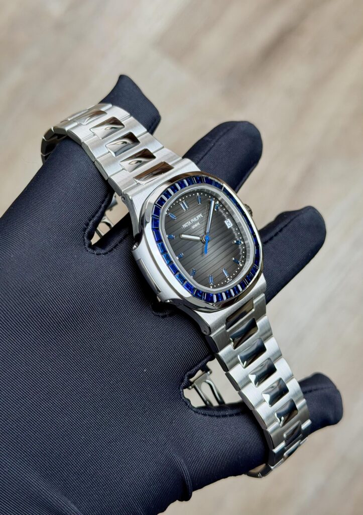 Patek Philippe Nautilus Charcoal Grey Blue Sapphire 2021 5711/111P-001