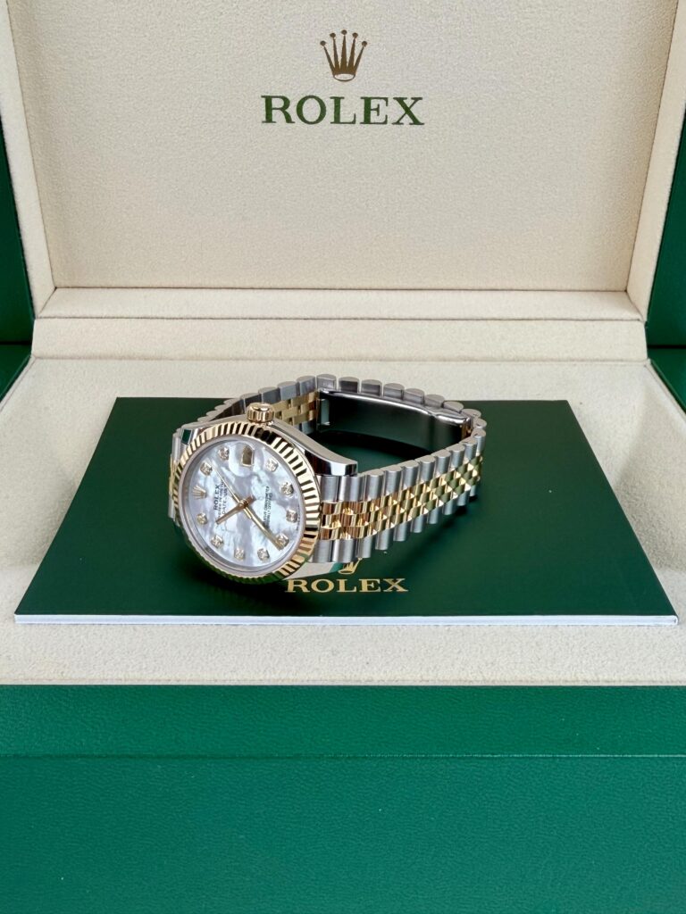 Rolex Datejust 31mm UNWORN 2026 MOP Pearl Diamond Fluted Jubilee 278273