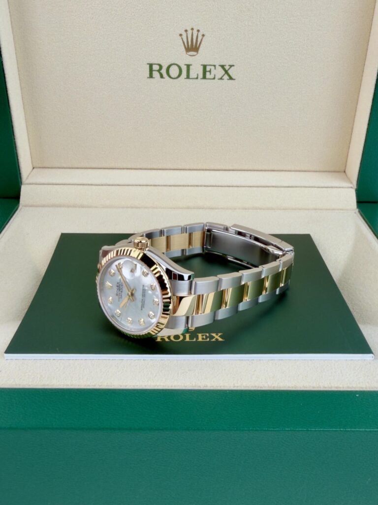 Rolex Datejust 31mm UNWORN 2026 MOP Pearl Diamond Dial Fluted Oyster 278273