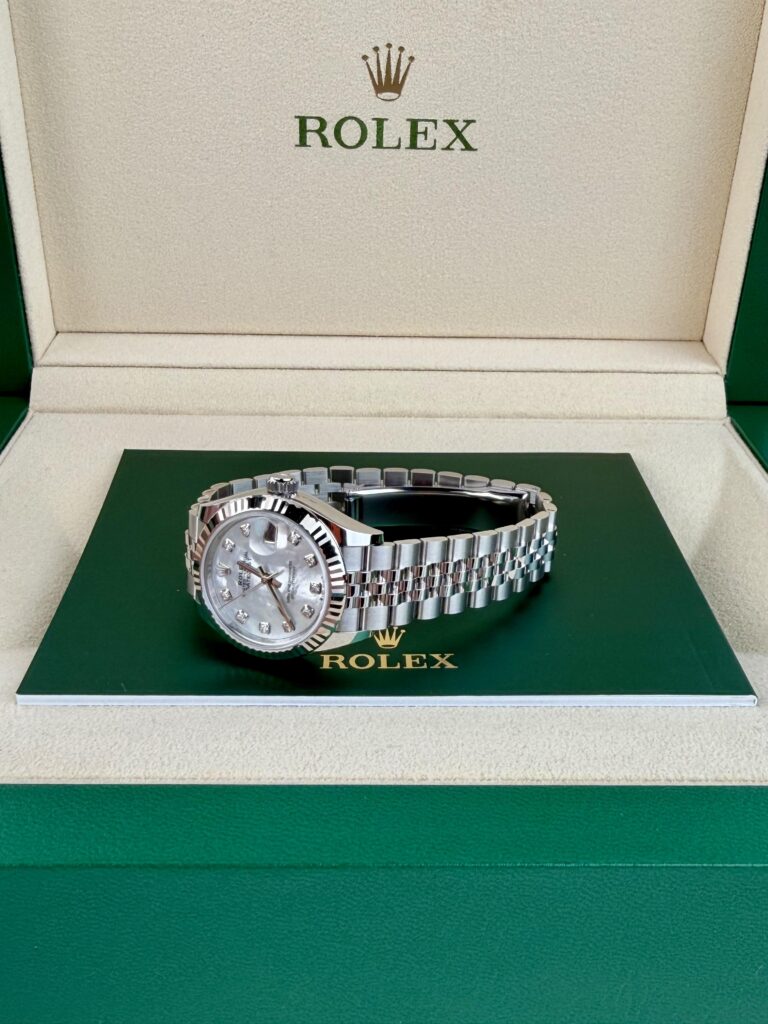 Rolex Datejust 28mm UNWORN 2026 MOP Pearl Diamond Fluted Jubilee 279174