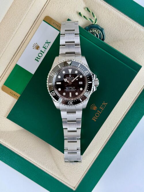 Rolex Sea-Dweller 43mm 2025 Black/Black Oyster Preowned 126600