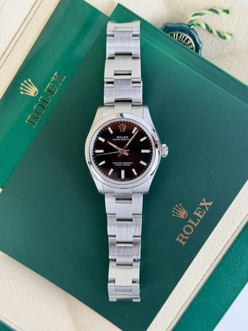 Rolex Oyster Perpetual 31mm 2023 Black Index Smoooth Oyster Preowned 277200