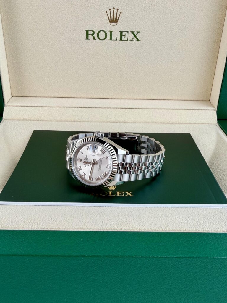 Rolex Datejust 28mm 2019 Silver Roman Fluted Jubilee Preowned 279174