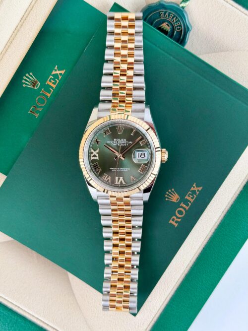 Rolex Datejust 36mm UNWORN 2026 Olive Green Roman VIIX Fluted Jubilee 126233