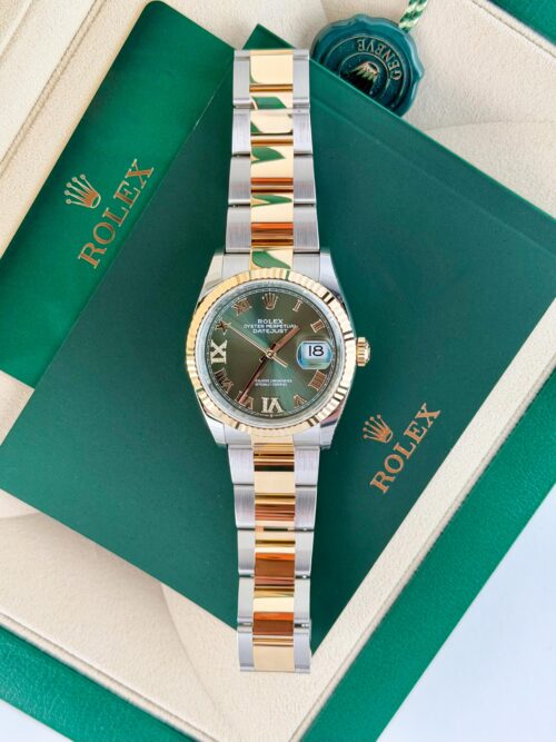 Rolex Datejust 36mm UNWORN 2026 Olive Green Roman VIIX Fluted Oyster 126233