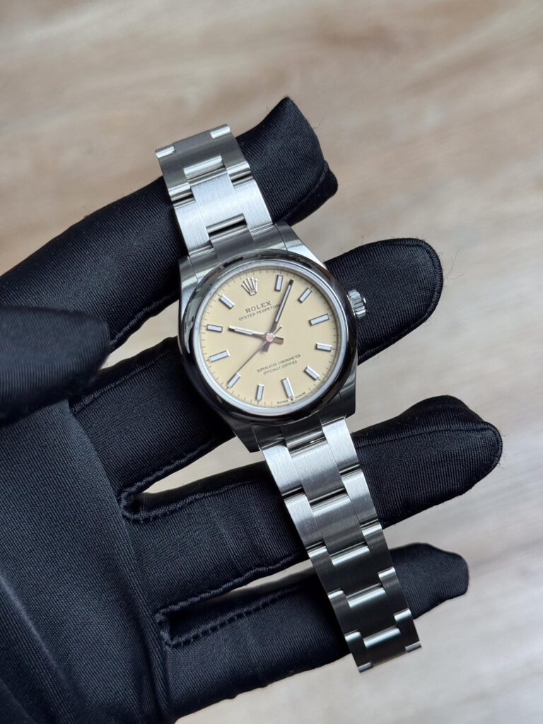 Rolex Osyter Perpectual 31mm UNWORN 2026 Beige Smooth Oyster 277200