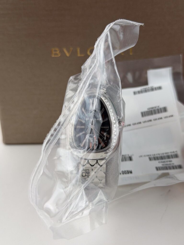 BVLGARI Serpenti Seduttori UNWORN 2026 34mm Black Dial Steel Diamond 104062