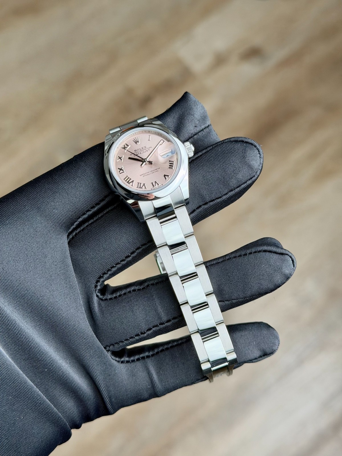 Rolex Datejust 28 Pink Roman Smooth Oyster 2026 Unworn 279160
