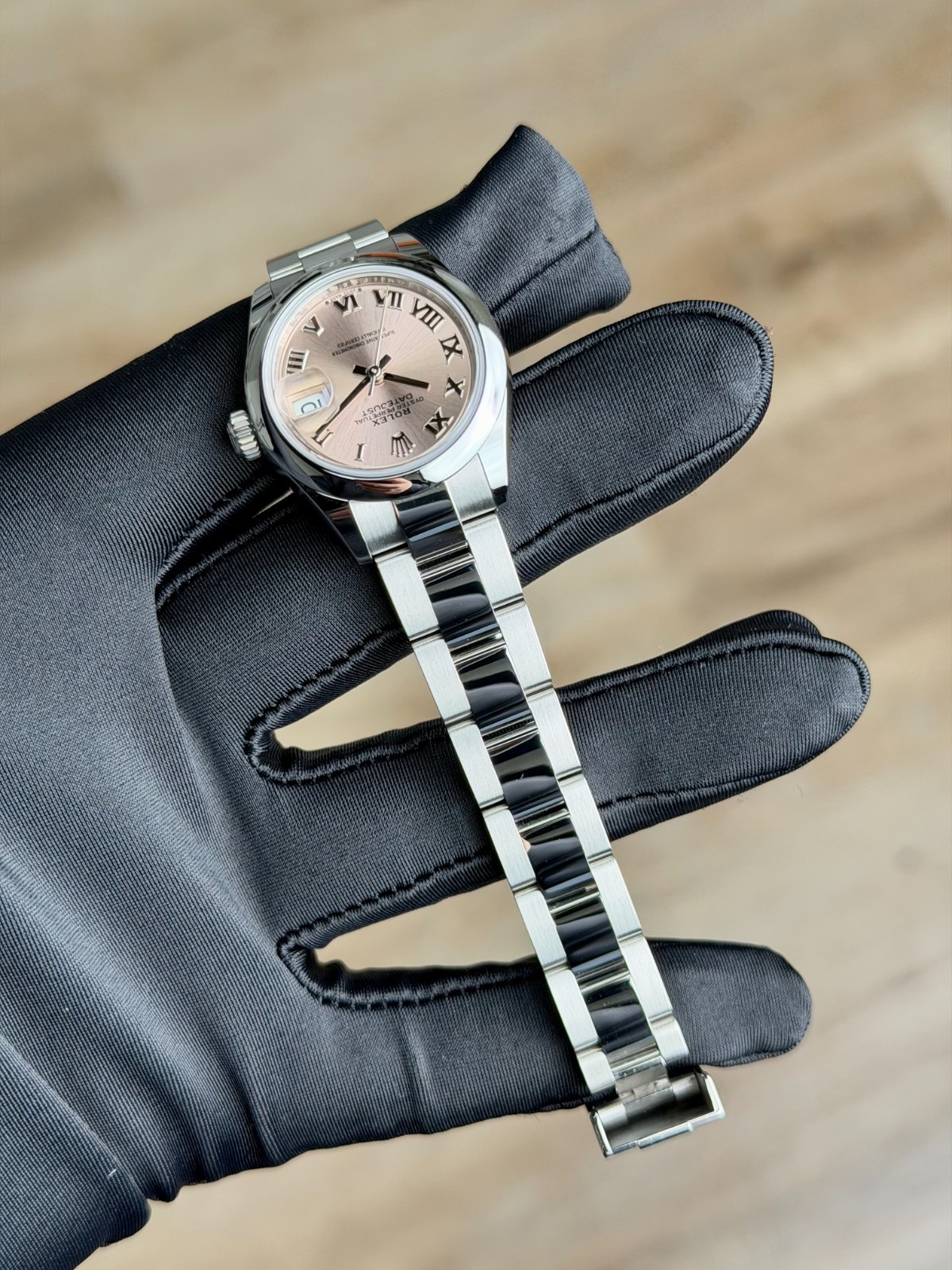 Rolex Datejust 28 Pink Roman Smooth Oyster 2026 Unworn 279160