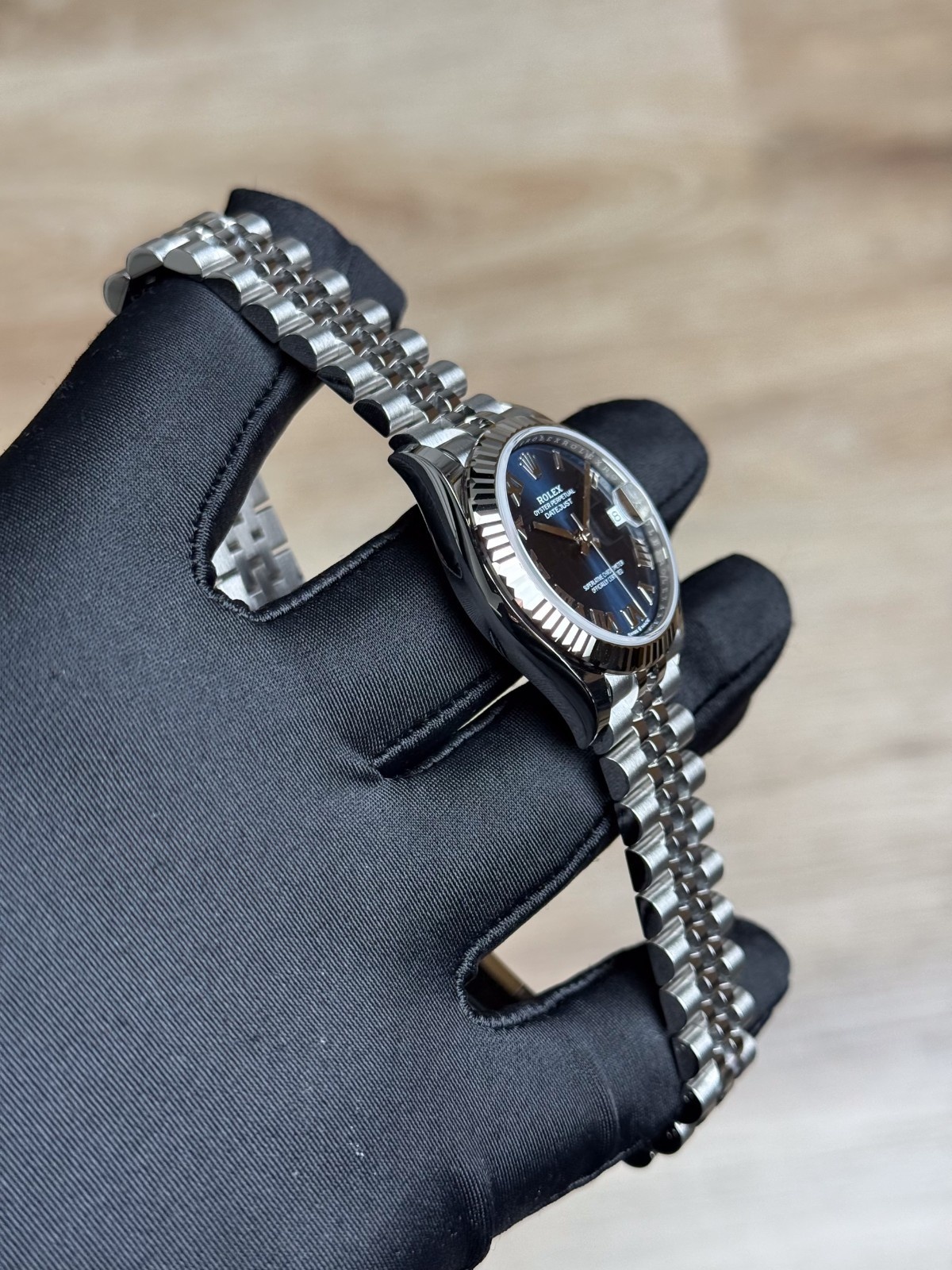 Rolex Datejust 31mm UNWORN 2026 Blue Roman Fluted Jubilee 278274