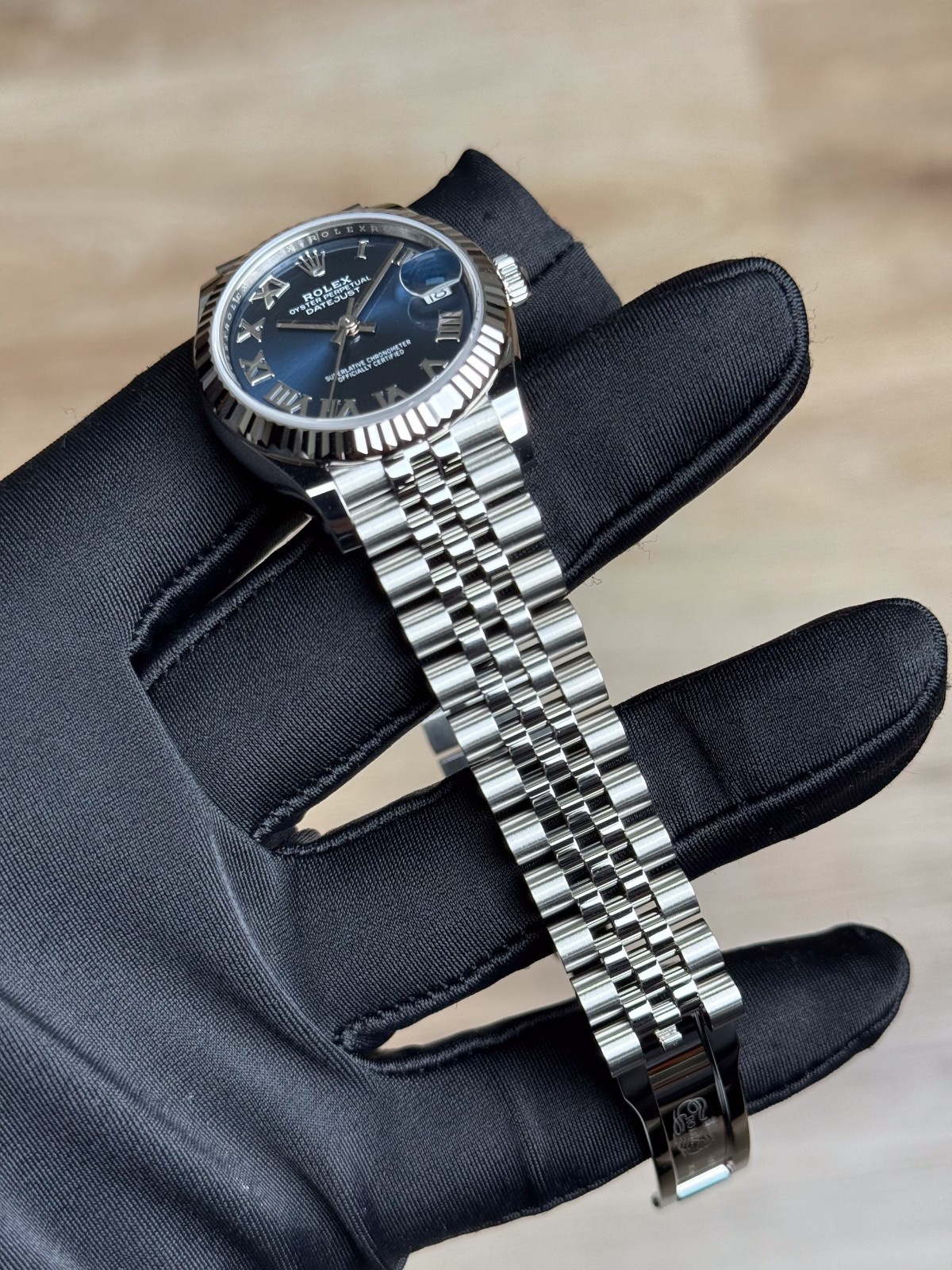 Rolex Datejust 31mm UNWORN 2026 Blue Roman Fluted Jubilee 278274
