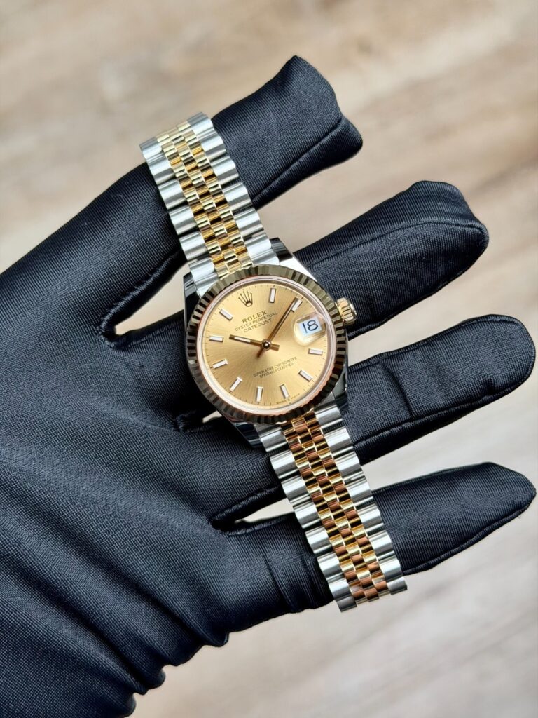Rolex Datejust 31mm UNWORN 2026 Champagne Index Fluted Jubilee 278273