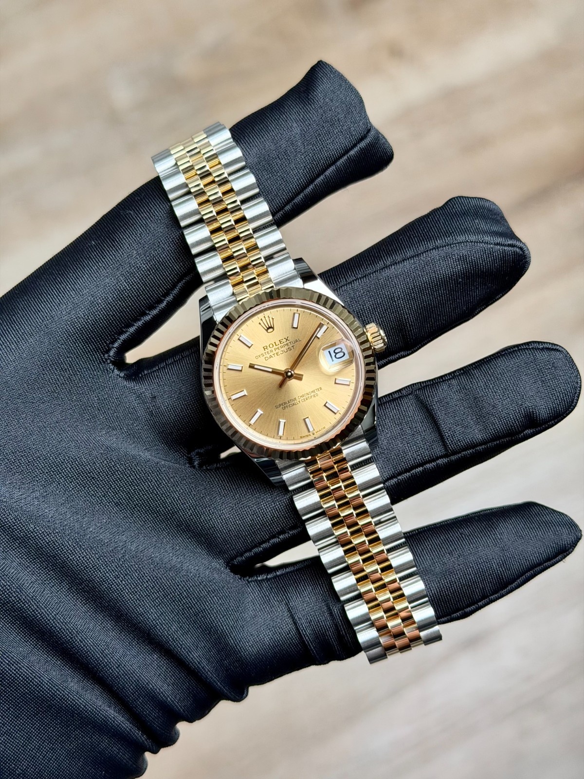 Rolex Datejust 31mm UNWORN 2026 Champagne Index Fluted Jubilee 278273