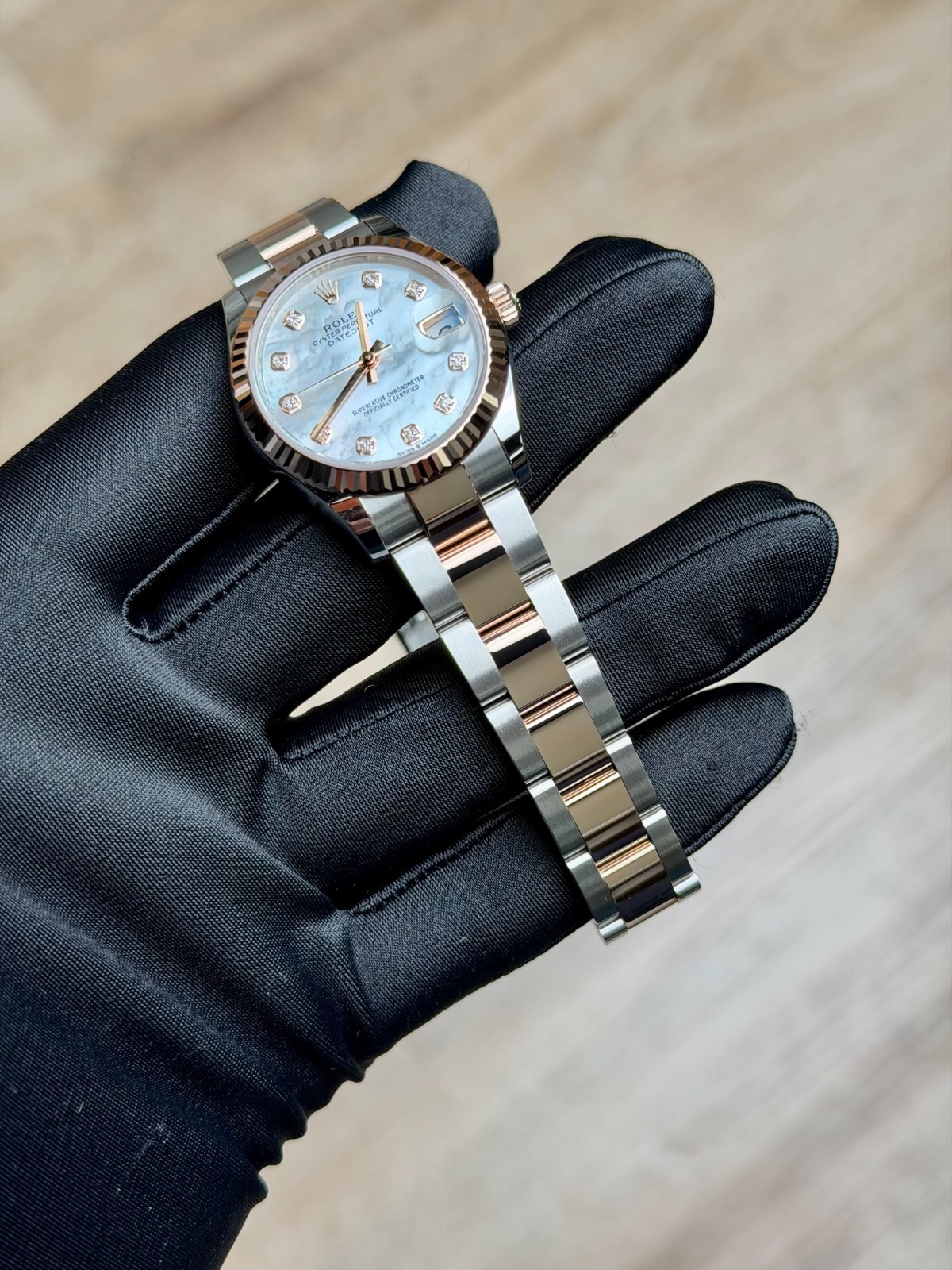 Rolex Datejust 31mm UNWORN 2026 MOP Pearl Diamond Fluted Oyster 278271