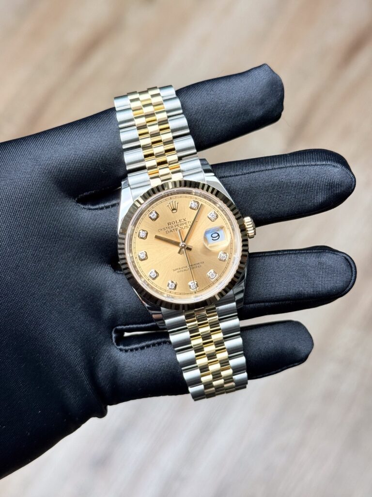Rolex Datejust 36mm UNWORN 2026 Champagne Diamond Fluted Jubilee 126233