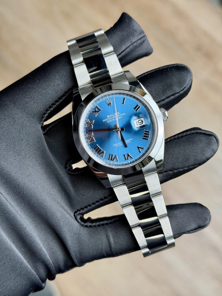 Rolex Datejust 41mm UNWORN 2026 Blue Roman Smooth Oyster 126300