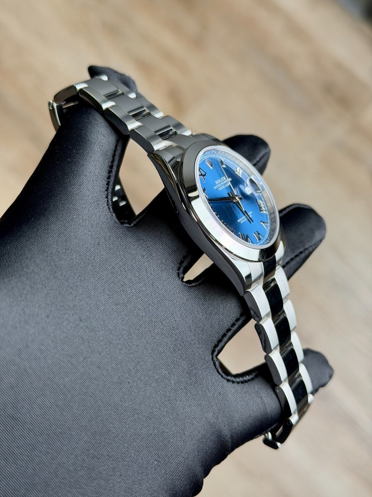 Rolex Datejust 41mm UNWORN 2026 Blue Roman Smooth Oyster 126300