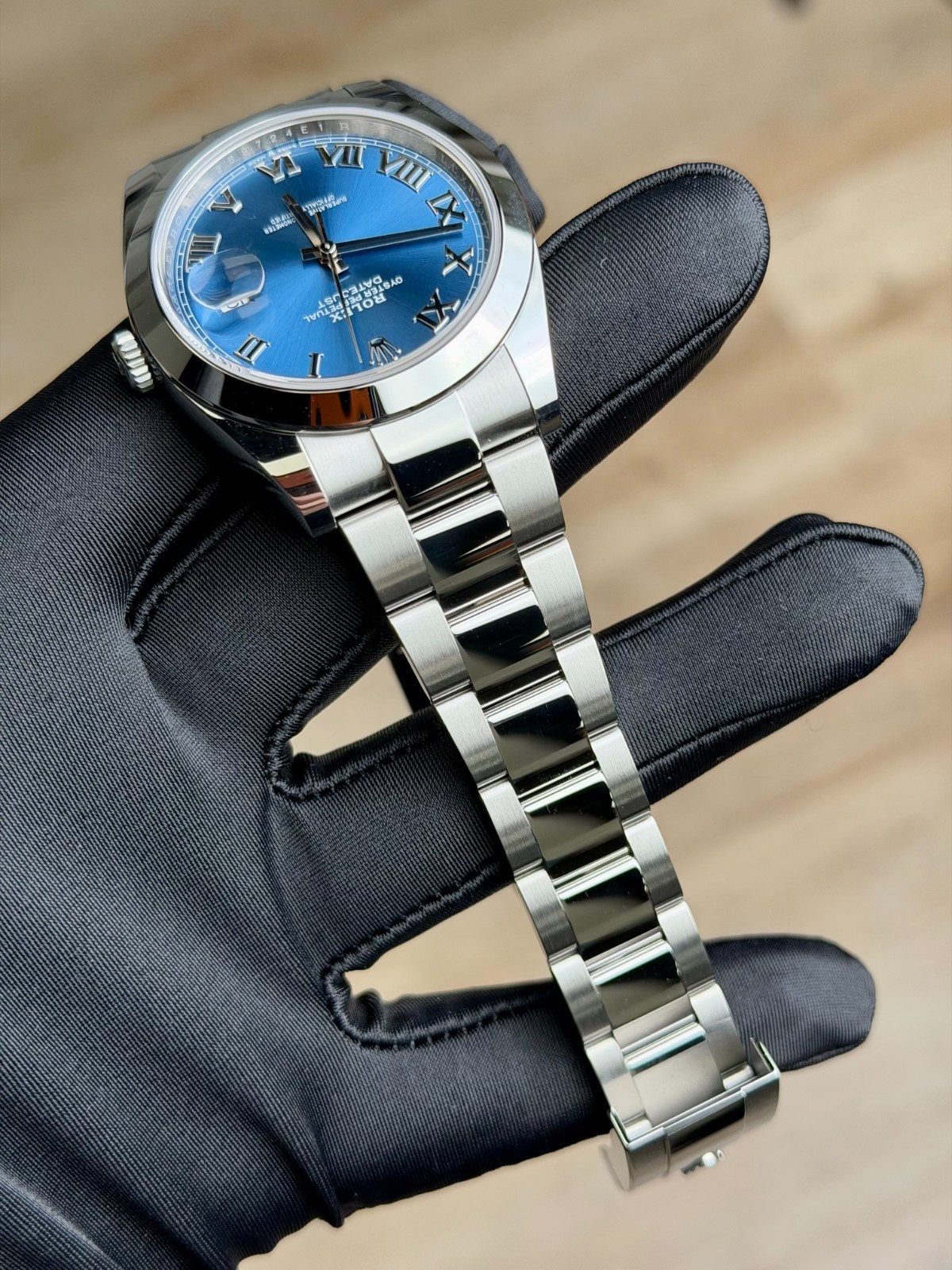 Rolex Datejust 41mm UNWORN 2026 Blue Roman Smooth Oyster 126300