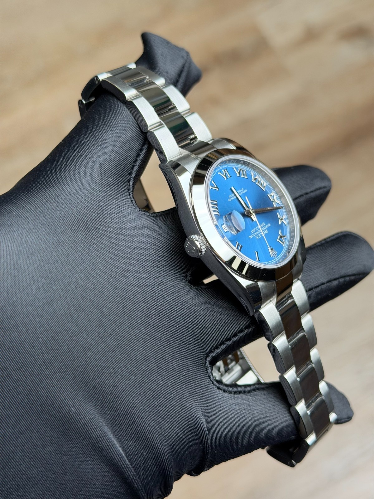 Rolex Datejust 41mm UNWORN 2026 Blue Roman Smooth Oyster 126300