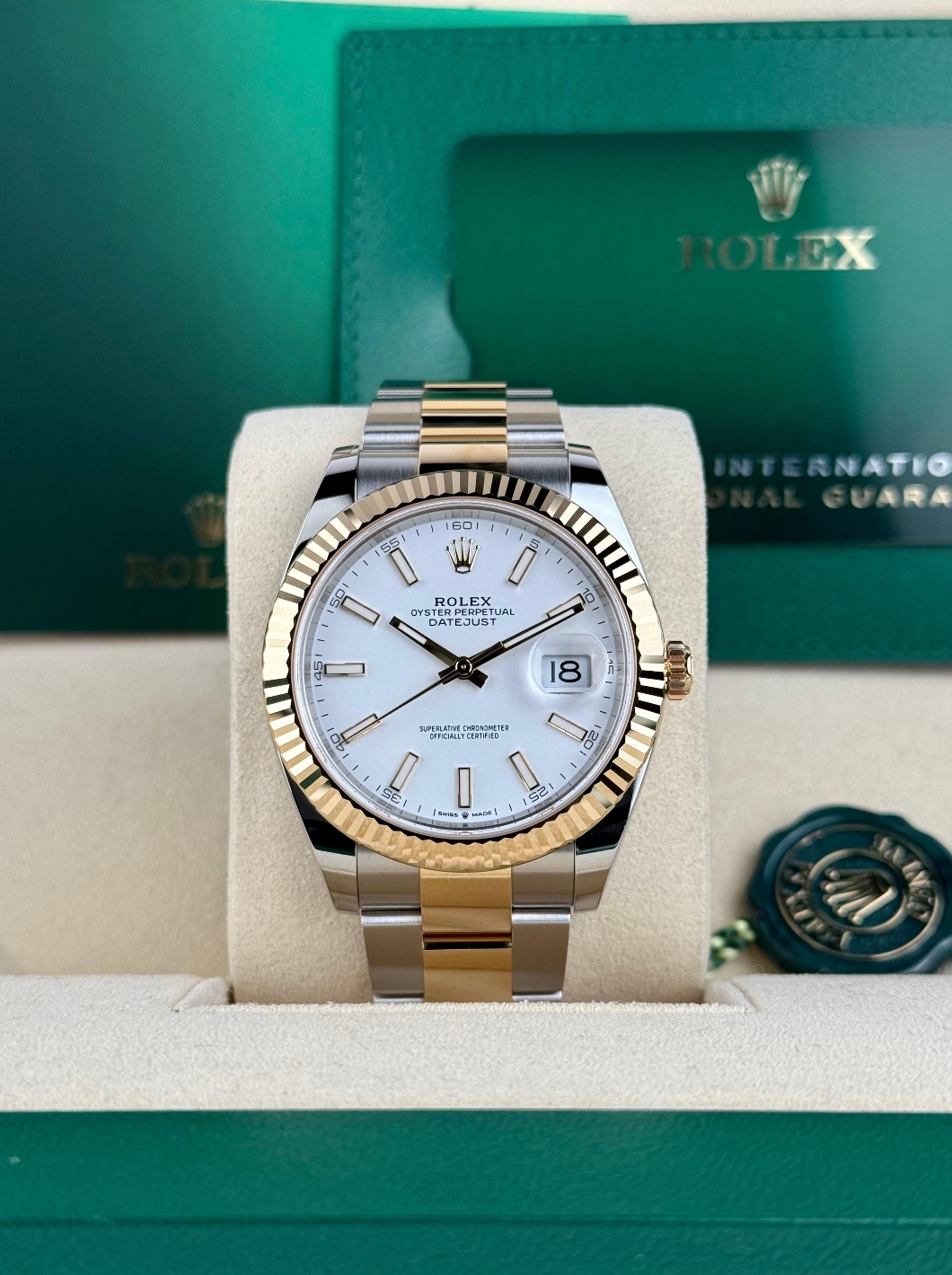 Rolex Datejust 41mm UNWORN 2026 White Index Dial Fluted Bezel Oyster 126333