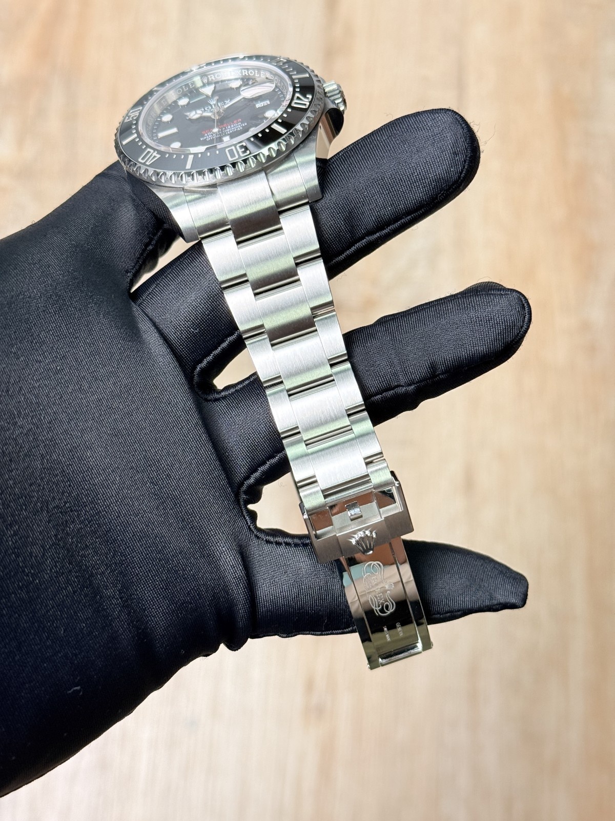 Rolex Sea-Dweller UNWORN 2026 43mm Black/Black Oyster 126600