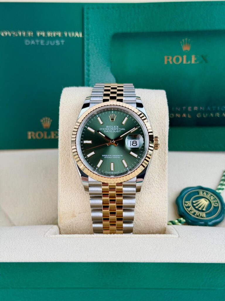 Rolex Datejust 36mm UNWORN 2026 Olive Green Index Fluted Jubilee 126233