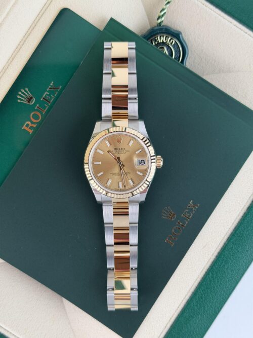 Rolex Datejust 31mm UNWORN 2026 Champagne Index Fluted Oyster 278273