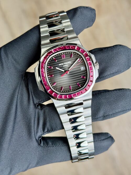 Patek Philippe Nautilus 2018 40mm Charcoal Grey Red Ruby Platinum 5711/112P-001