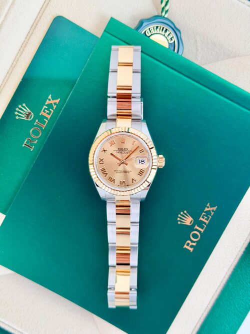 Rolex Datejust 28mm UNWORN 2026 Champagne Roman Fluted Oyster 279173