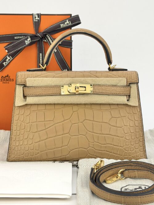 Hermes Mini Kelly 20 Matte Alligator Chai Gold Hardware U Stamp Unworn