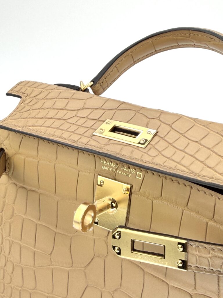 Hermes Mini Kelly 20 Matte Alligator Chai Gold Hardware U Stamp Unworn