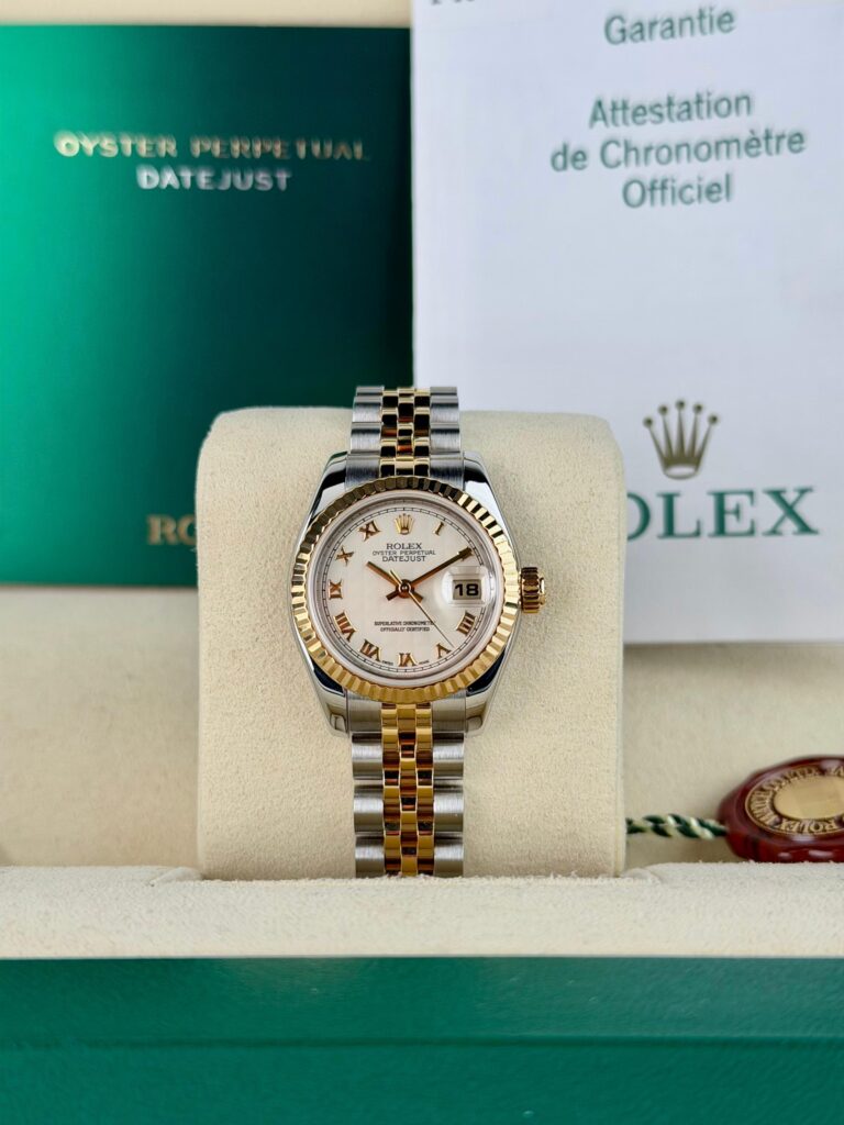 Rolex Datejust 26mm 2006 White Motif Ivory Roman Fluted Jubilee 179173