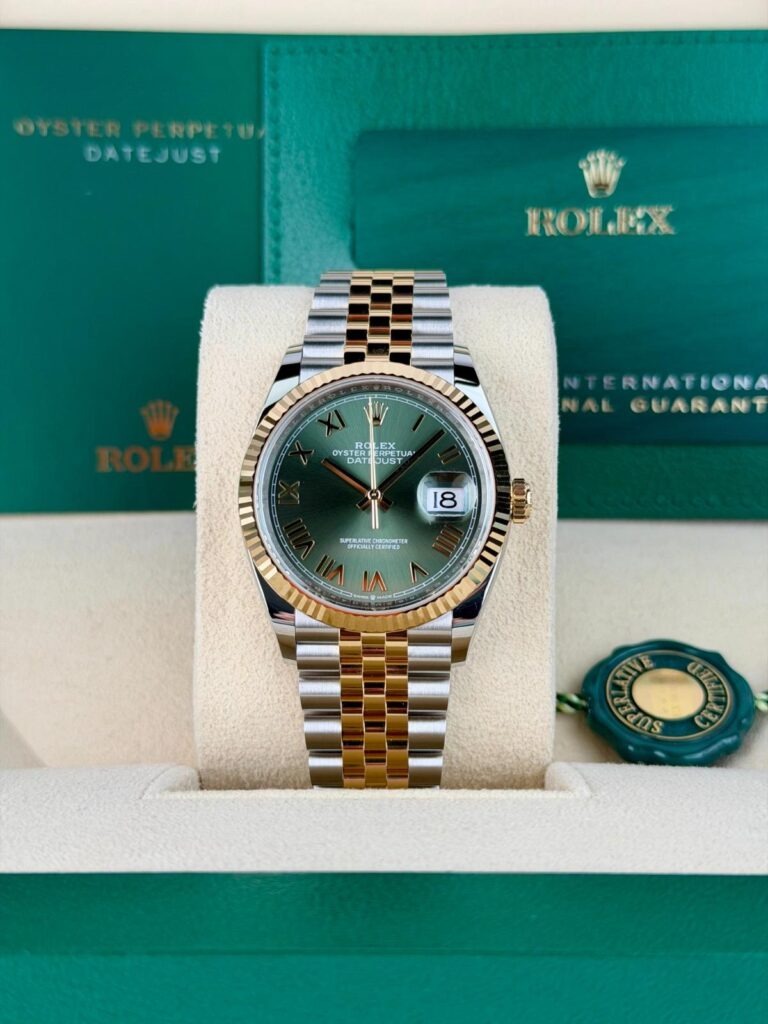 Rolex Datejust 36mm UNWORN 2026 Olive Green Roman Fluted Jubilee 126233