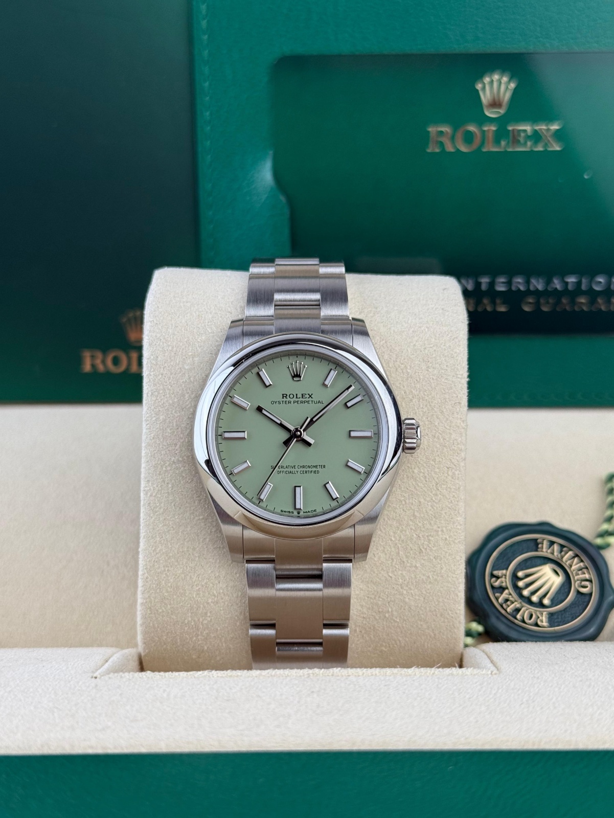 Rolex Oyster Perpetual 31mm UNWORN 2026 Pistachio Index Smooth Oyster 277200