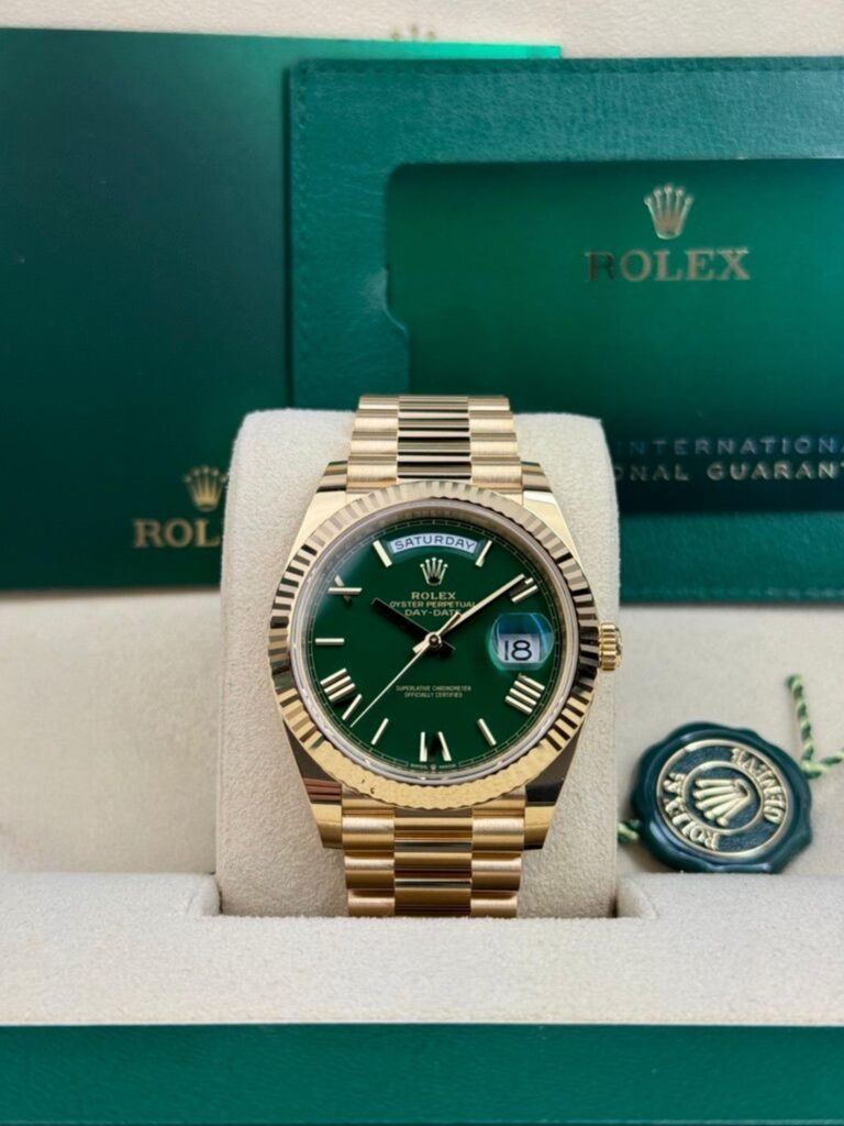 Rolex Day-date 40mm 2023 Money Green Roman Dial Fluted President 228238