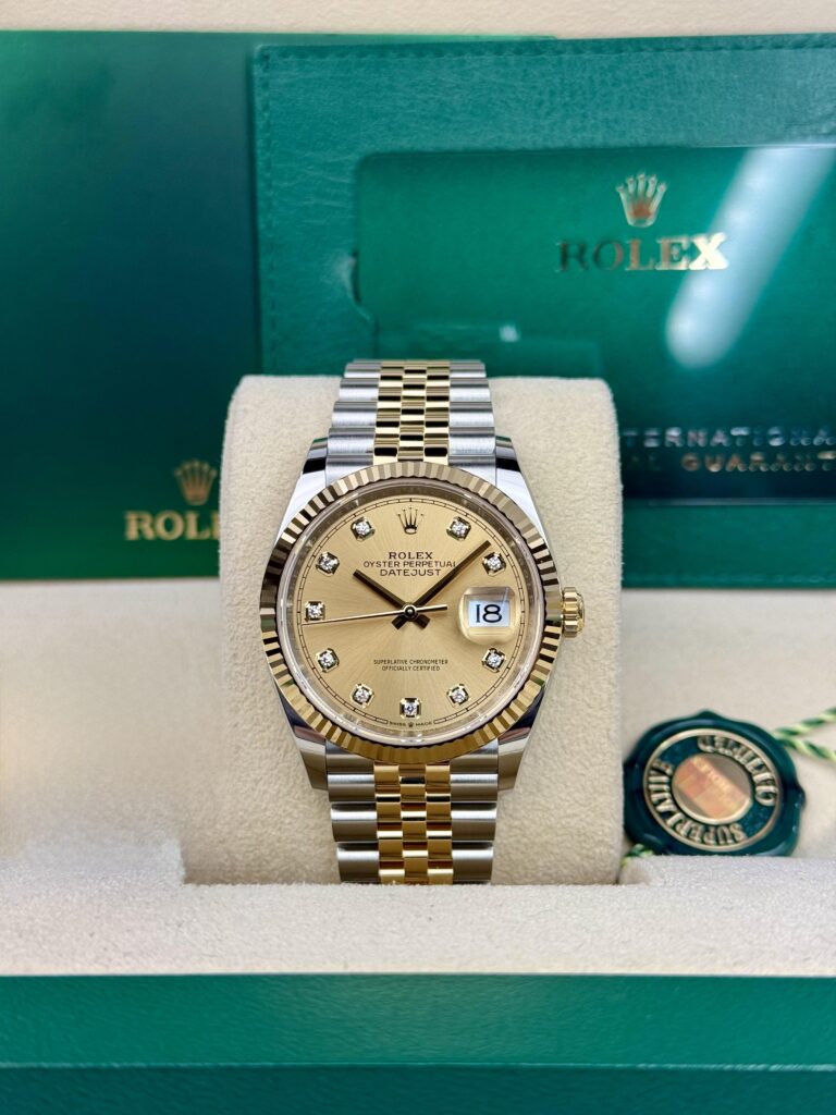 Rolex Datejust 36mm UNWORN 2026 Champagne Diamond Fluted Jubilee 126233