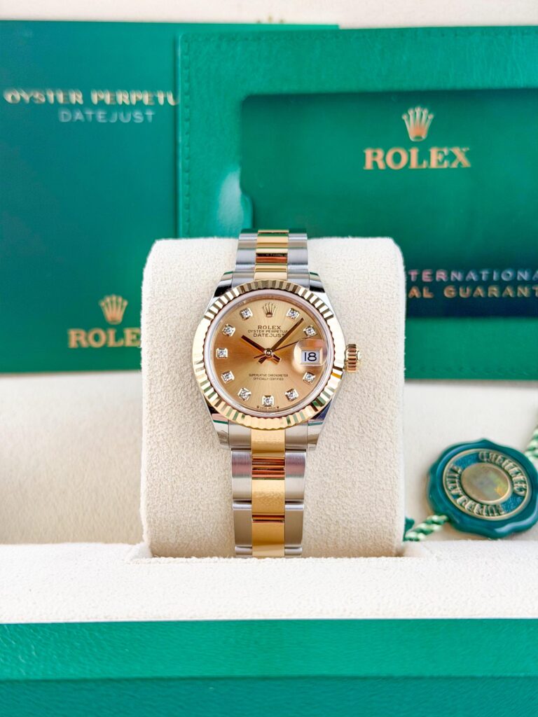Rolex Datejust 28mm UNWORN 2026 Champagne Diamond Fluted Oyster 279173