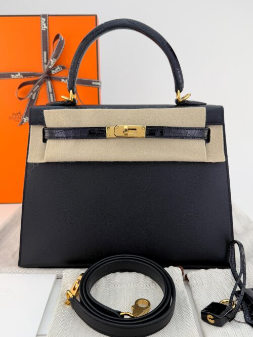 Hermes Kelly 25 Madame Touch Crocodile Black (Noir) Gold Hardware Y Stamp