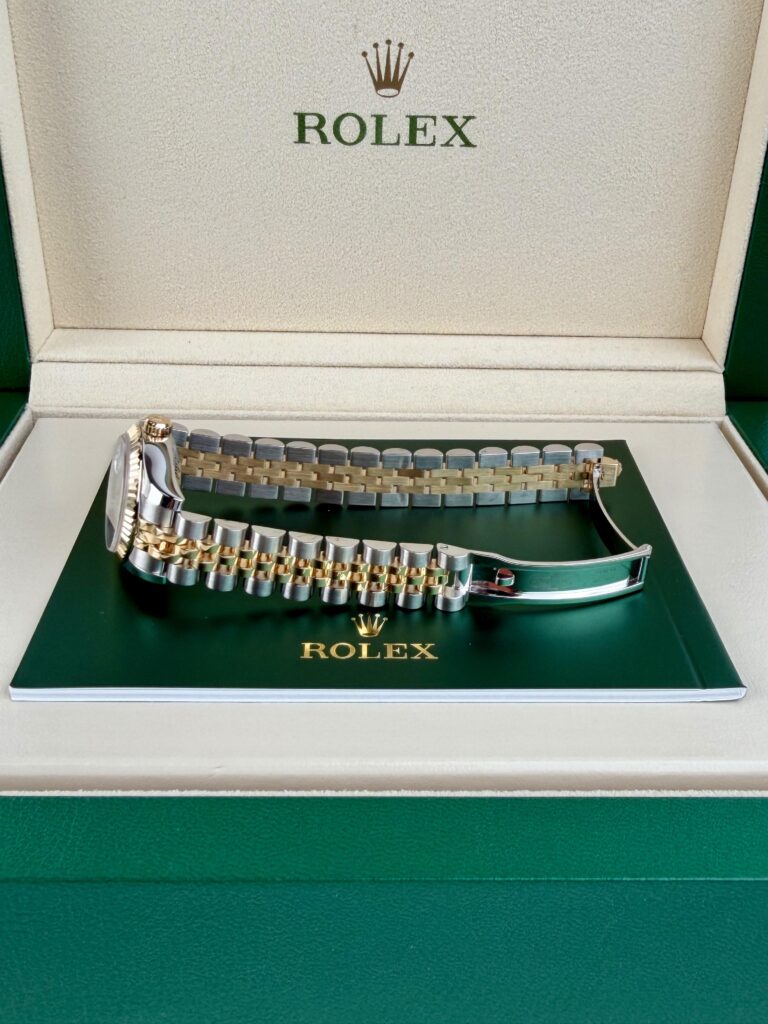 Rolex Datejust 26mm 2013 MOP Pearl Roman Fluted Jubilee 179173