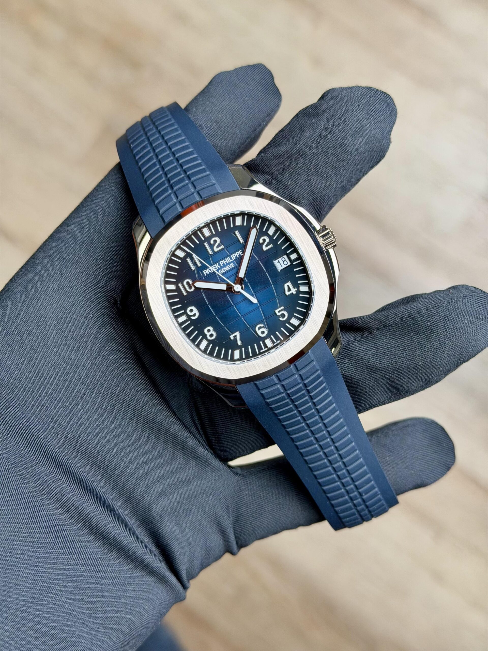 Patek Philippe Aquanaut Jumbo Blue Gradient Arabic 5168G-001