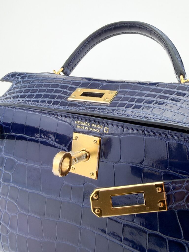 Hermes Mini Kelly 20 Shiny Alligator Bleu Saphir Gold Hardware C Stamp Excellent