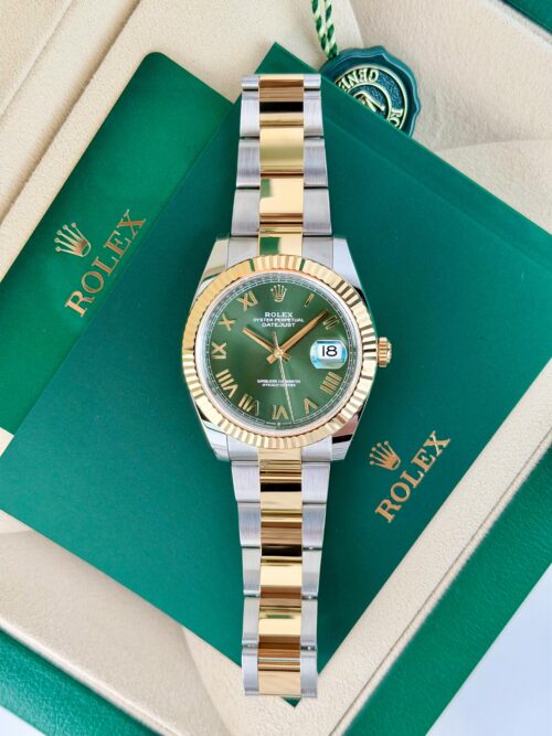 Rolex Datejust 41mm UNWORN 2026 Olive Green Roman Fluted Oyster 126333