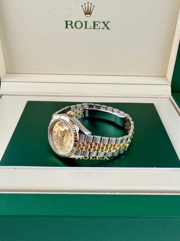 Rolex Datejust 28mm 2023 Champagne Roman Fluted Jubilee 279173