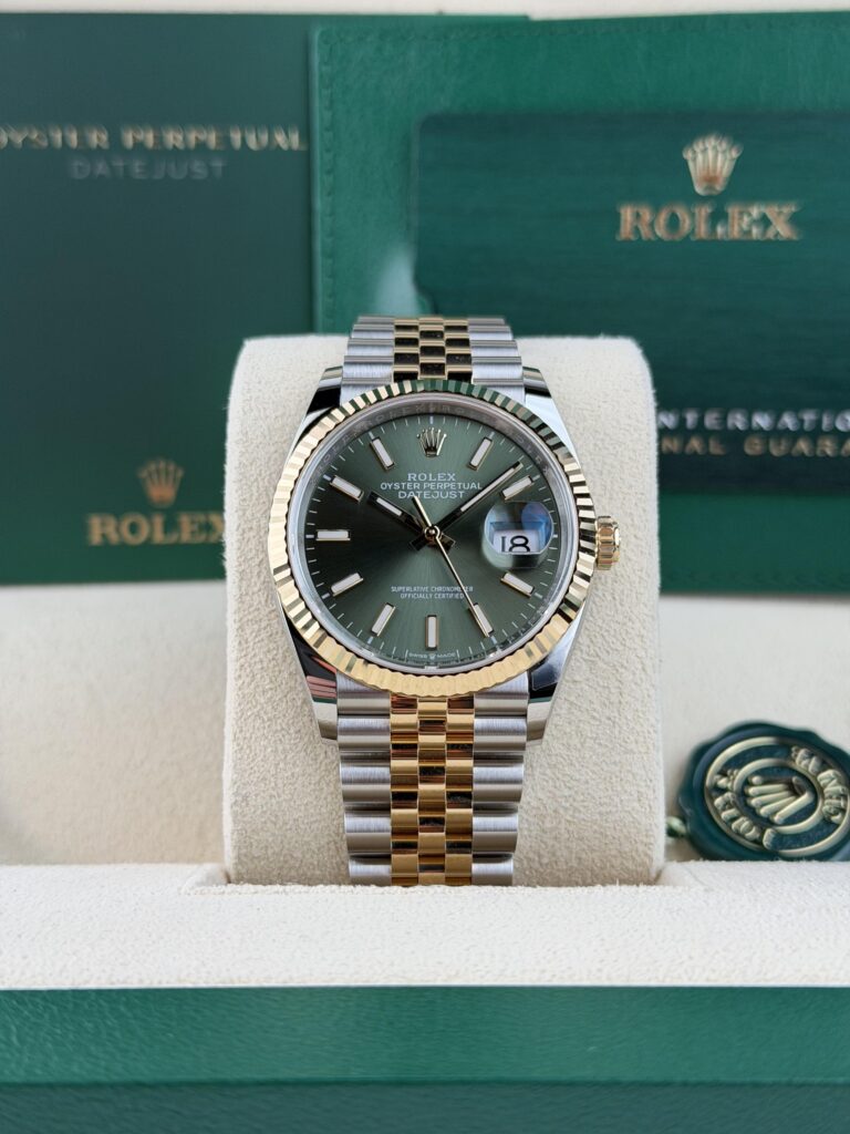 Rolex Datejust 36mm UNWORN 2026 Olive Green Index Fluted Jubilee Wood 126233