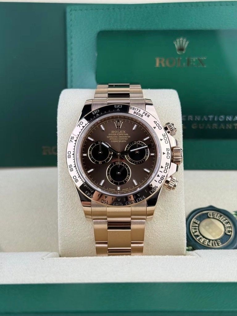 Rolex Daytona 40mm UNWORN 2026 Chocolate Brown Black Index Oyster Wood 126505