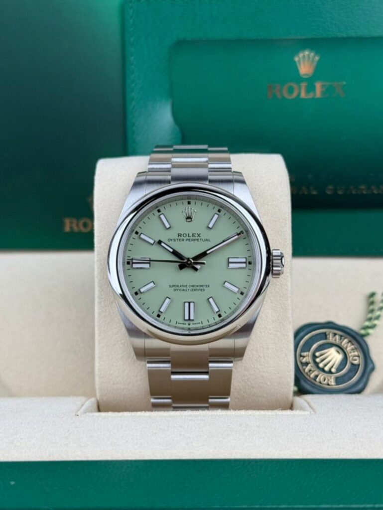 Rolex Oyster Perpetual 41mm 2026 UNWORN Pistachio Index Smooth Oyster 134300