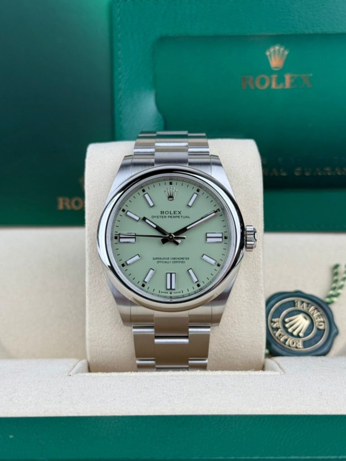 Rolex Oyster Perpetual 41mm 2026 UNWORN Pistachio Index Smooth Oyster 134300